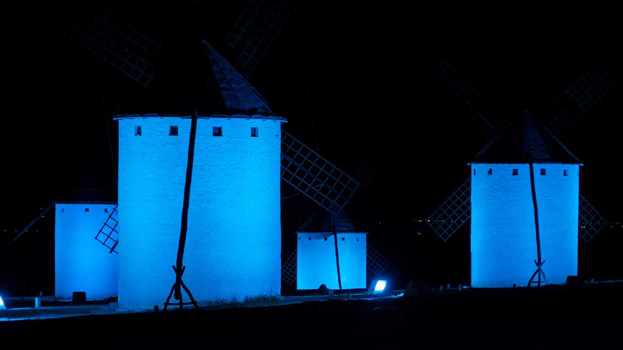 Projectors MILAN RGBW als molins de Don Quixot