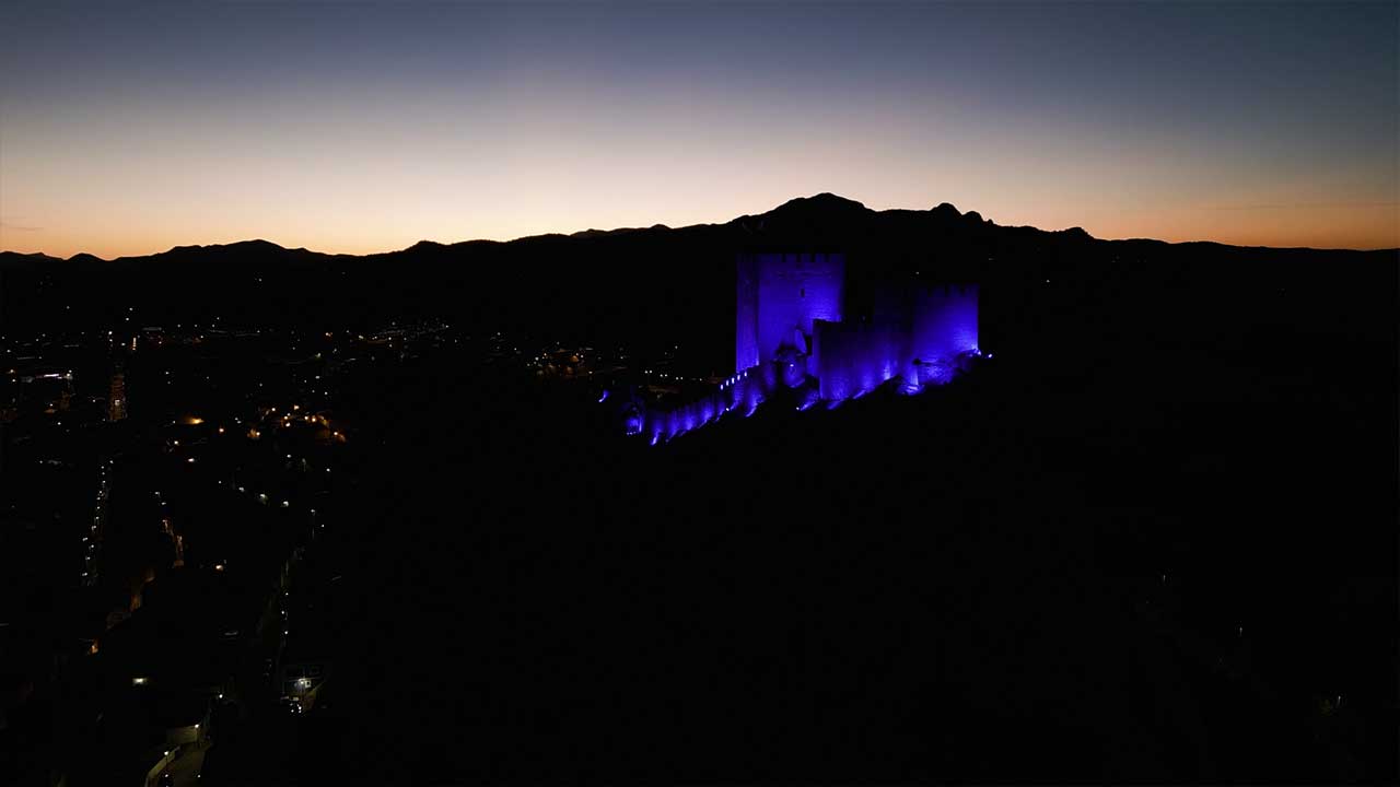 Il·luminació arquitectònica RGBW al Castell de Sax